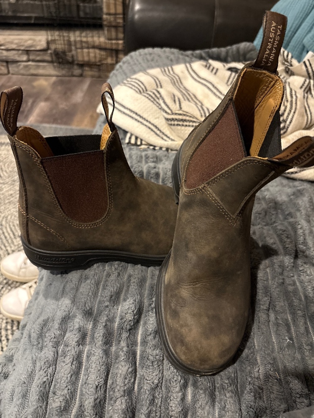 BLUNDSTONE Premium Leather #1306 Water Resistant Boots